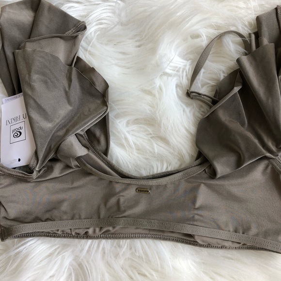 Rip Curl Top Swimsuit Size S 🌸 - Picture 3 of 7